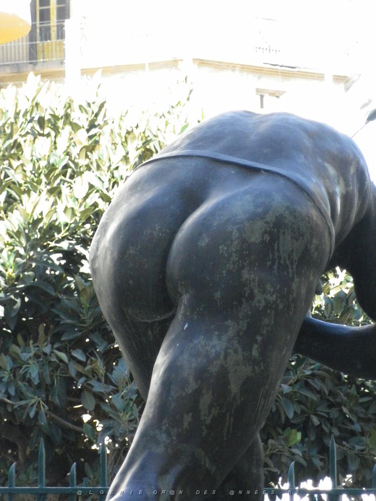 1500 statue de bronze au musee national.JPG